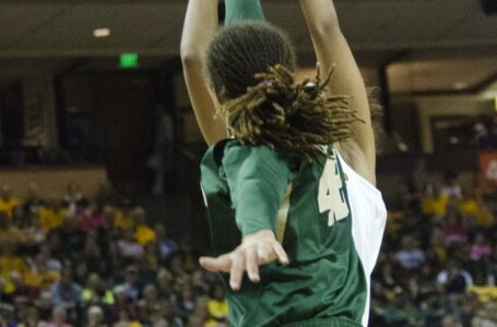 Brooklyn Pope the difference-maker, coming off the bench, as Baylor defeats Connecticut 76-70