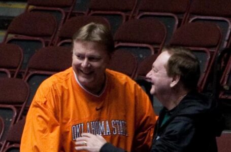 Oklahoma State women’s basketball coach Kurt Budke and assistant  Miranda Serna  killed in plane crash