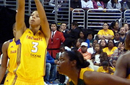 Los Angeles Sparks rout Washington Mystics, 101-70, continue home streak