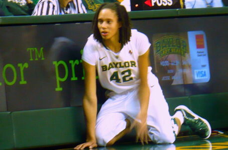 Griner leads No. 1 Baylor in rout of Kansas State, 76-41