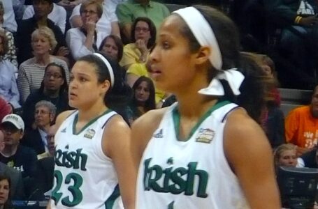 Diggins and McBride lead Notre Dame past UConn in showcase game for women’s basketball, 73-72