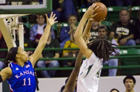 Griner reaches another blocking milestone as No. 1 Baylor continues unbeaten streak and dominates Kansas