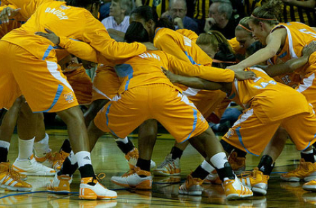 Tennessee beats Kansas to reach the Elite Eight for the 25th time